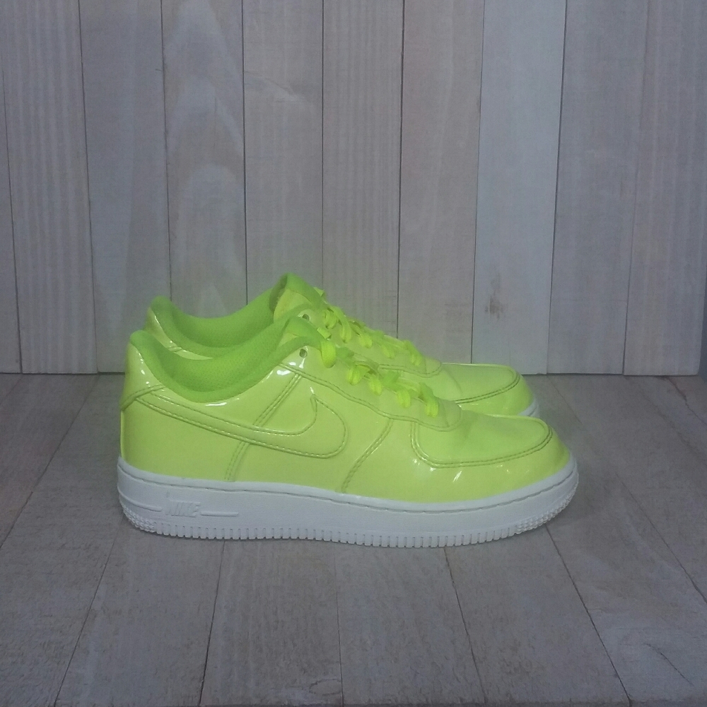 Nike Air Force 1 Low UltraViolet Volt